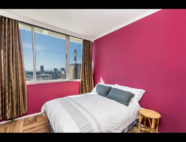 2 BEDROOM APARTMENT TO LET IN CAPE TOWN CITY CENTRE